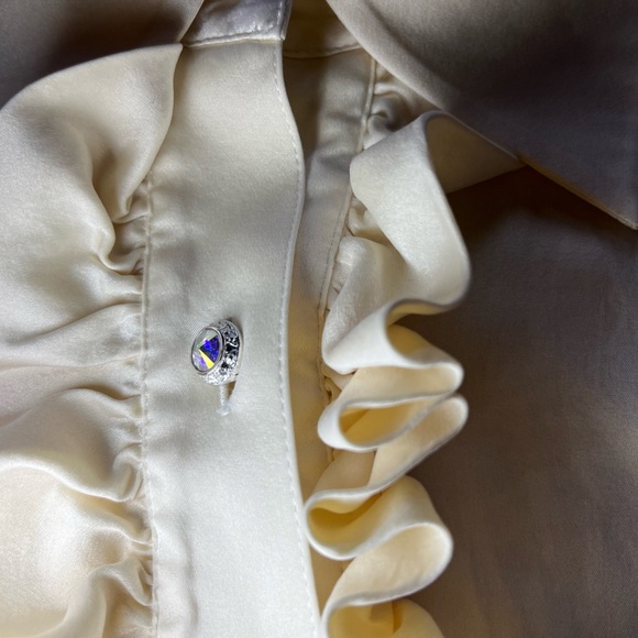 St. John Silk Off White Button Up Blouse Women’s Size 6 - Picture 4 of 6